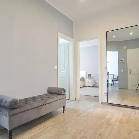Apartment Luxurioese 2,5 Oase Komplett Ausgestattet In Lage